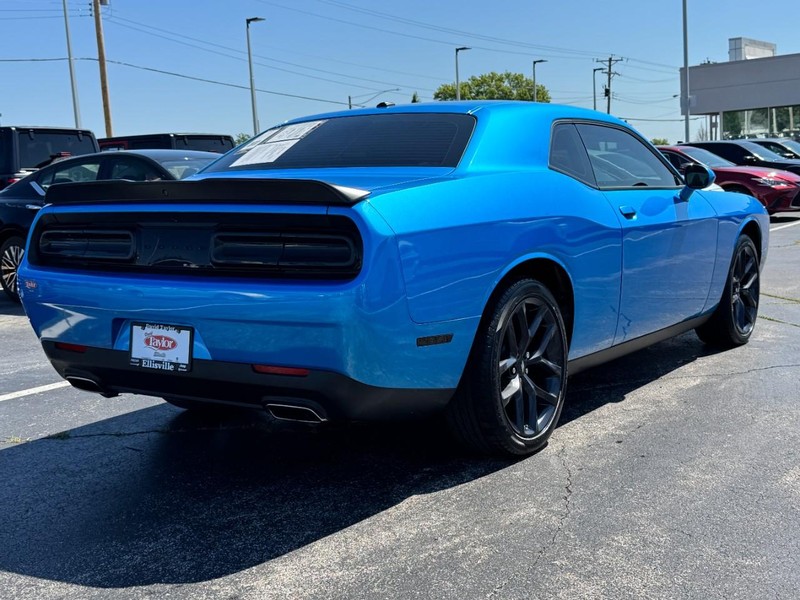 Dodge Challenger Vehicle Image 03