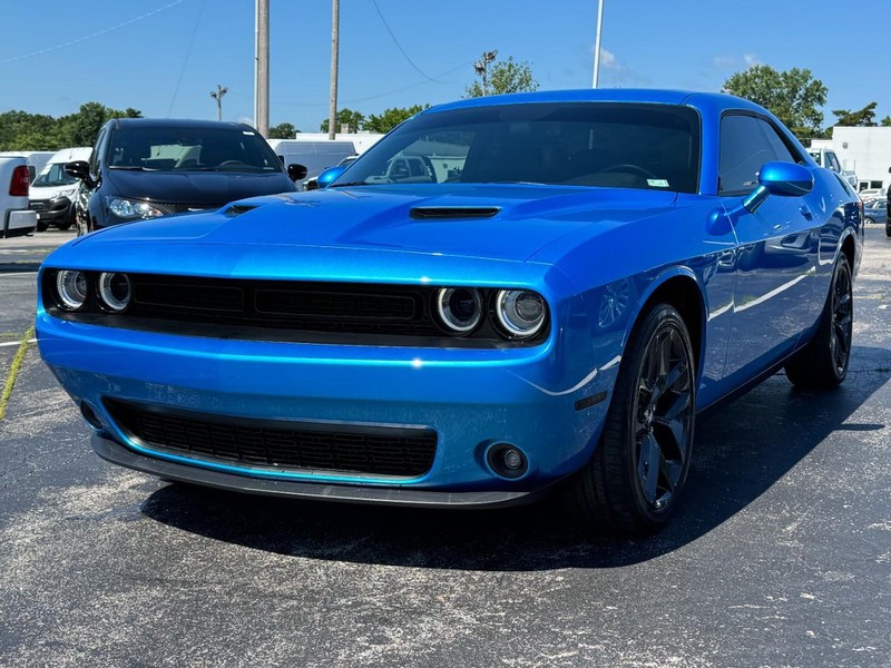 Dodge Challenger Vehicle Image 08