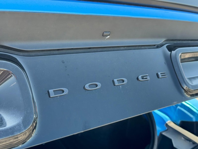 Dodge Challenger Vehicle Image 13