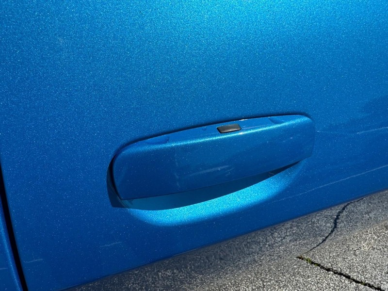 Dodge Challenger Vehicle Image 16