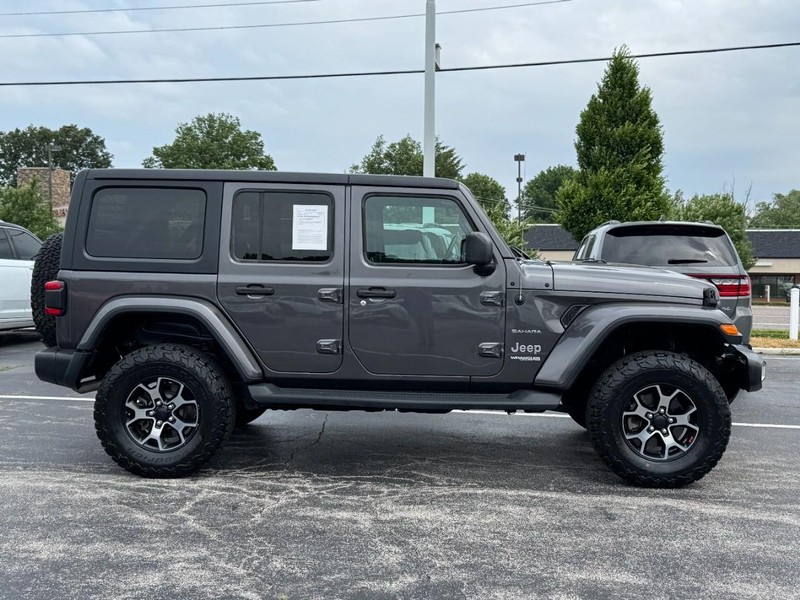 Jeep Wrangler Unlimited Vehicle Image 02
