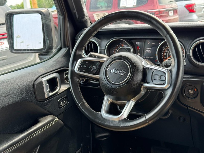 Jeep Wrangler Unlimited Vehicle Image 17