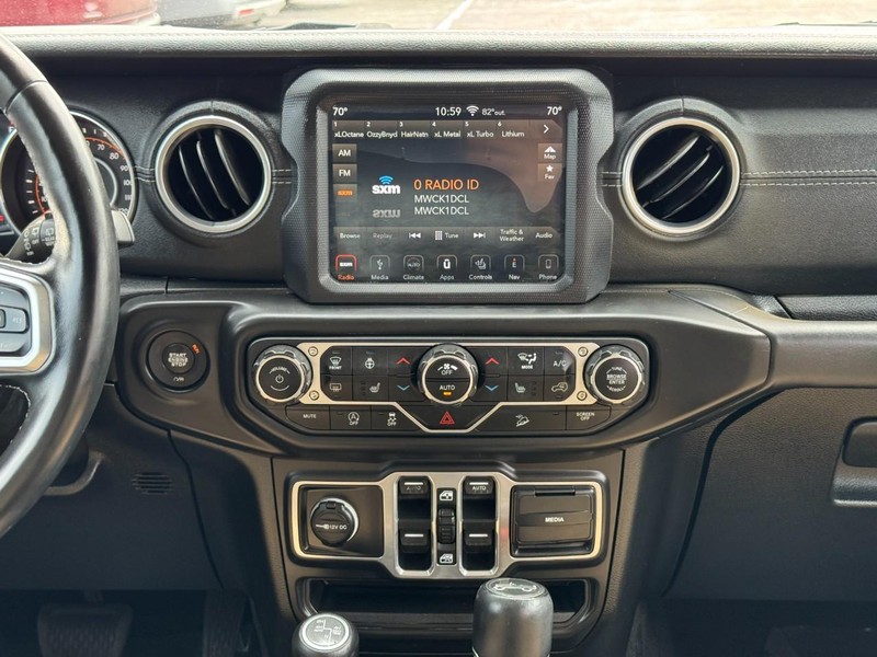 Jeep Wrangler Unlimited Vehicle Image 18