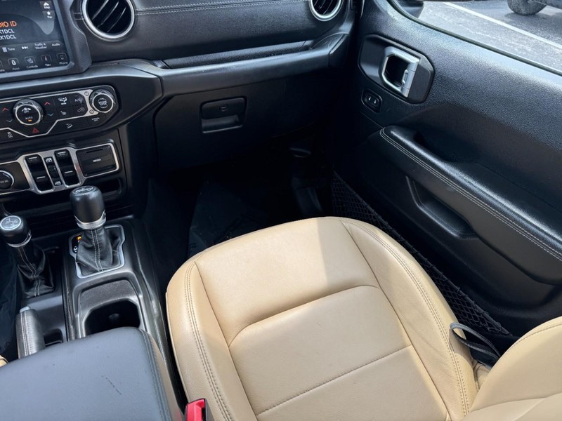 Jeep Wrangler Unlimited Vehicle Image 20