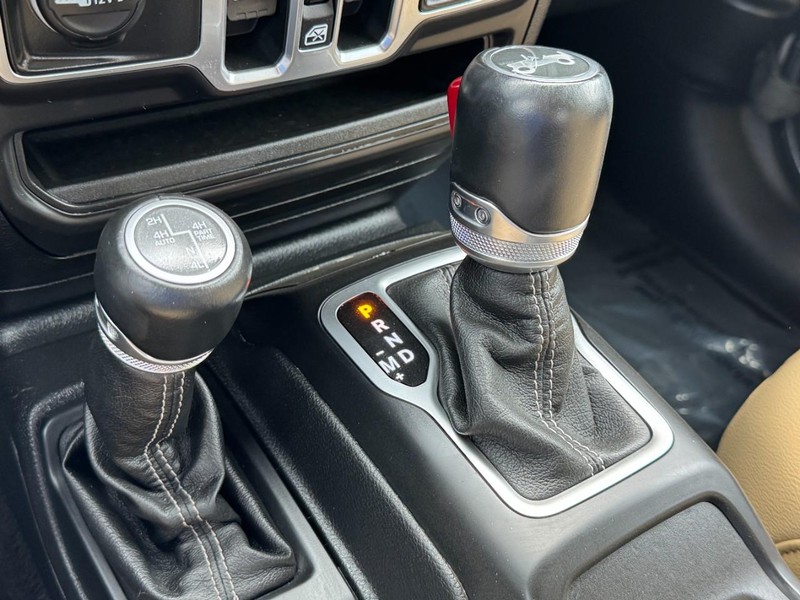 Jeep Wrangler Unlimited Vehicle Image 24