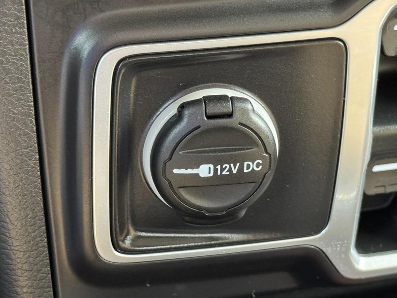 Jeep Wrangler Unlimited Vehicle Image 25