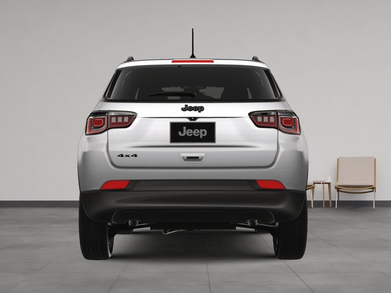 Jeep Compass Vehicle Image 13