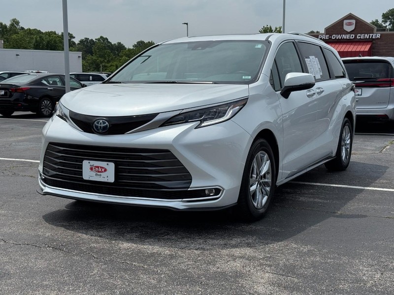 Toyota Sienna Vehicle Image 08