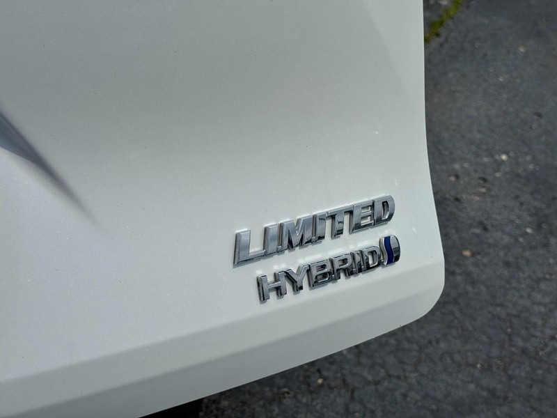 Toyota Sienna Vehicle Image 11