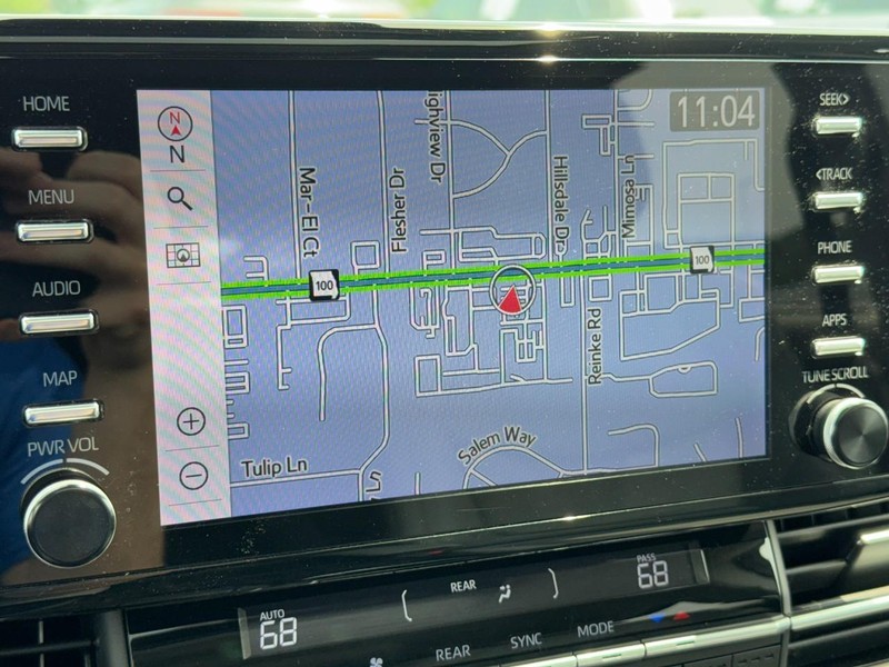 Toyota Sienna Vehicle Image 30