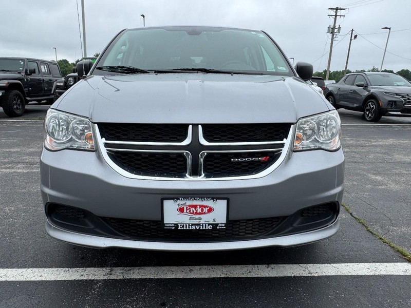 Dodge Grand Caravan Vehicle Image 09