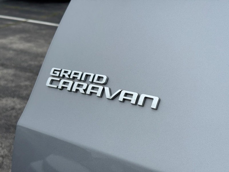 Dodge Grand Caravan Vehicle Image 11