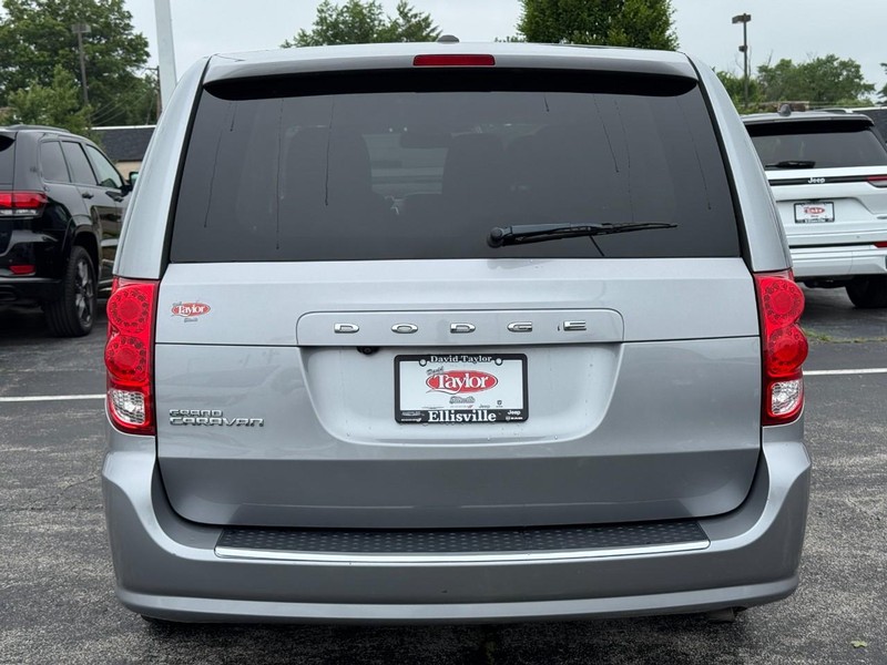 Dodge Grand Caravan Vehicle Image 13