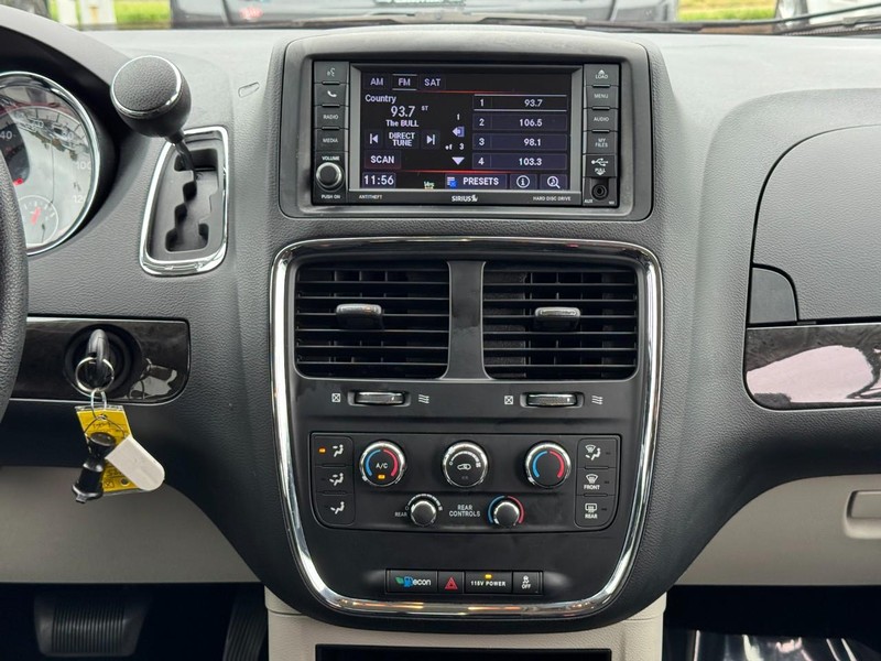Dodge Grand Caravan Vehicle Image 19