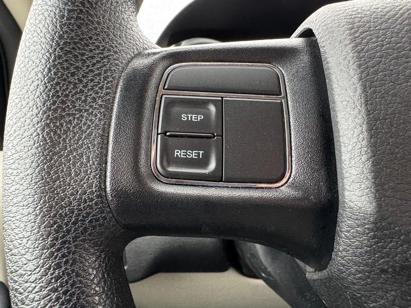 Dodge Grand Caravan Vehicle Image 22