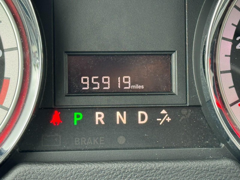 Dodge Grand Caravan Vehicle Image 24