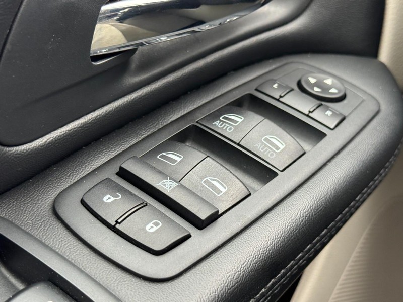 Dodge Grand Caravan Vehicle Image 28