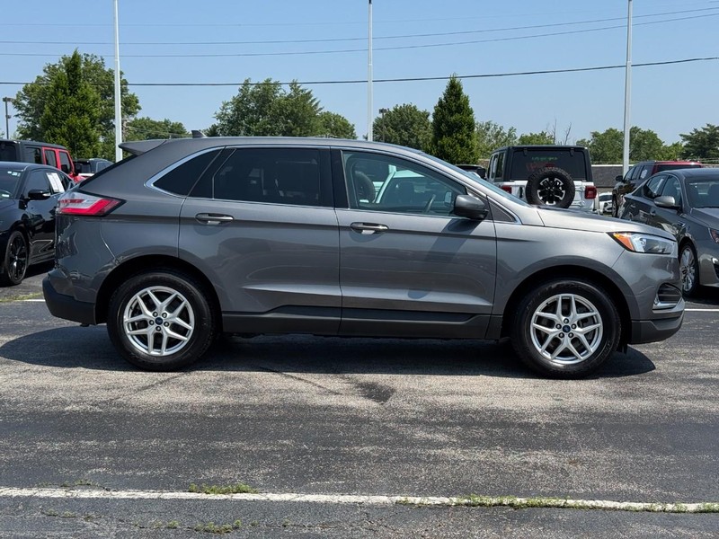 Ford Edge Vehicle Image 02