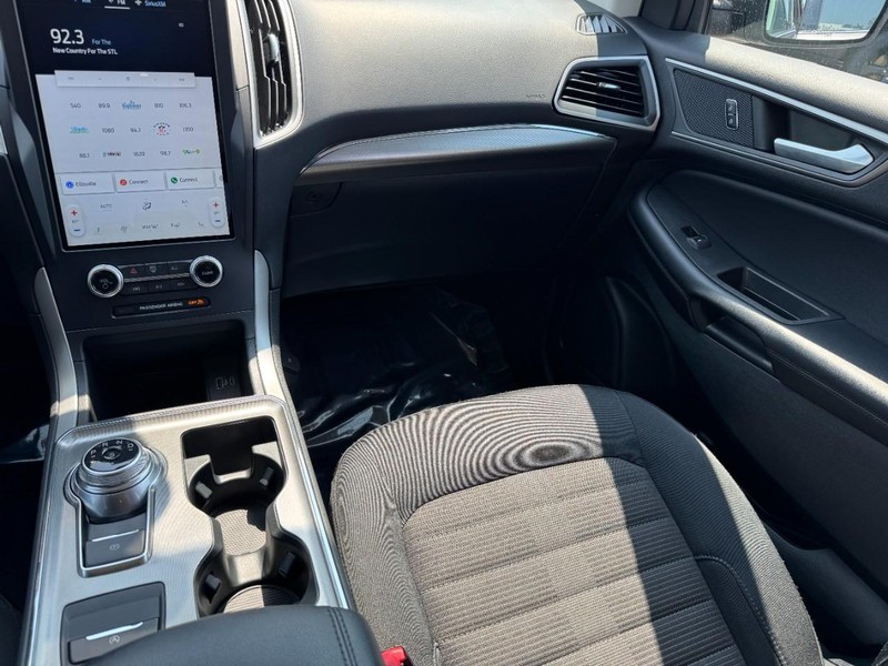 Ford Edge Vehicle Image 20
