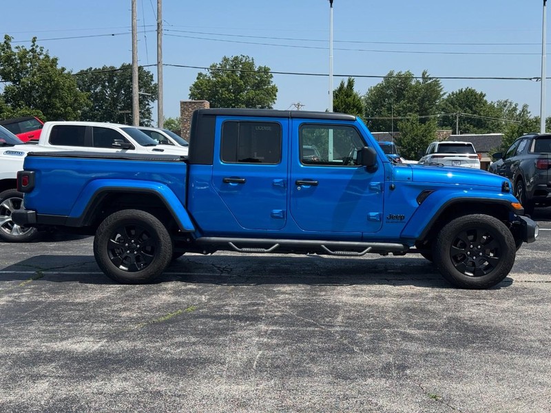 Jeep Gladiator Vehicle Image 02