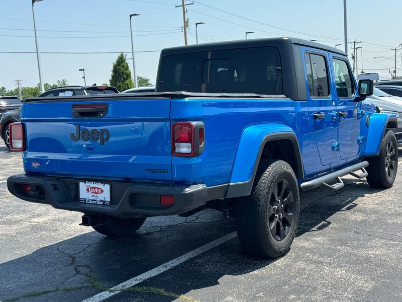 Jeep Gladiator Vehicle Image 03