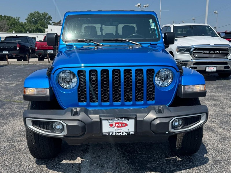 Jeep Gladiator Vehicle Image 09