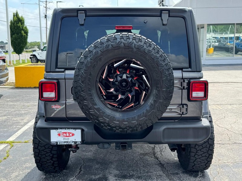 Jeep Wrangler Vehicle Image 13