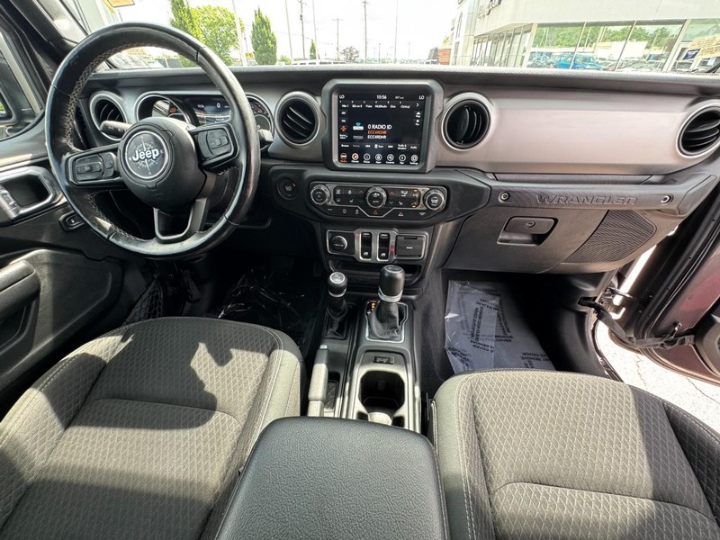 Jeep Wrangler Vehicle Image 16