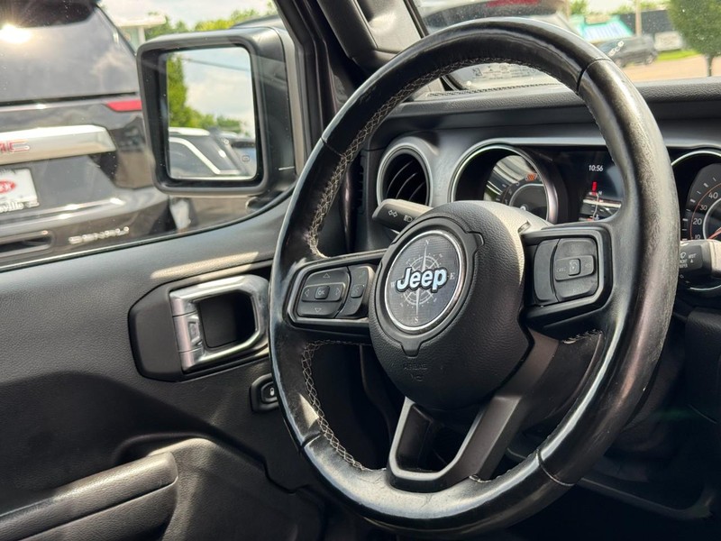 Jeep Wrangler Vehicle Image 17