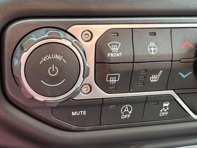 Jeep Wrangler Vehicle Image 27