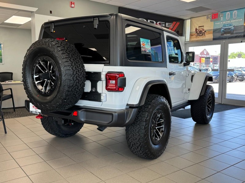 Jeep Wrangler Vehicle Image 03