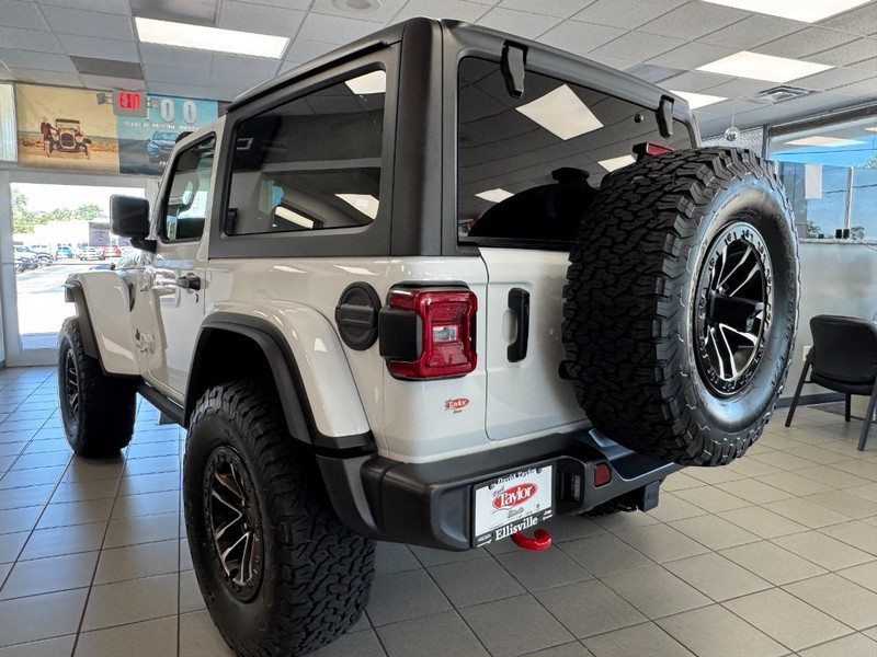 Jeep Wrangler Vehicle Image 04