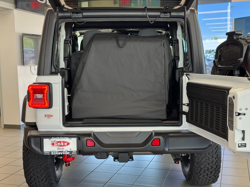 Jeep Wrangler Vehicle Image 14