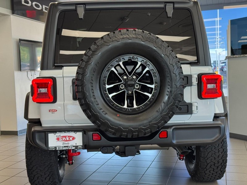 Jeep Wrangler Vehicle Image 15