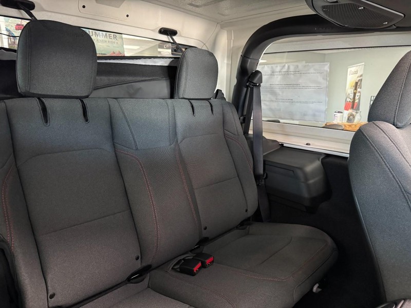 Jeep Wrangler Vehicle Image 17