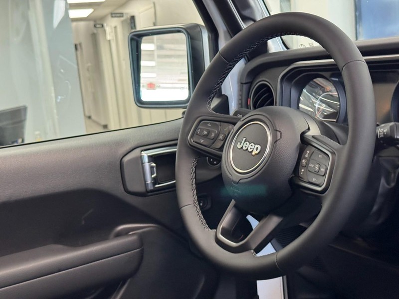 Jeep Wrangler Vehicle Image 19