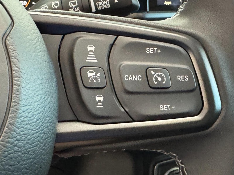 Jeep Wrangler Vehicle Image 23