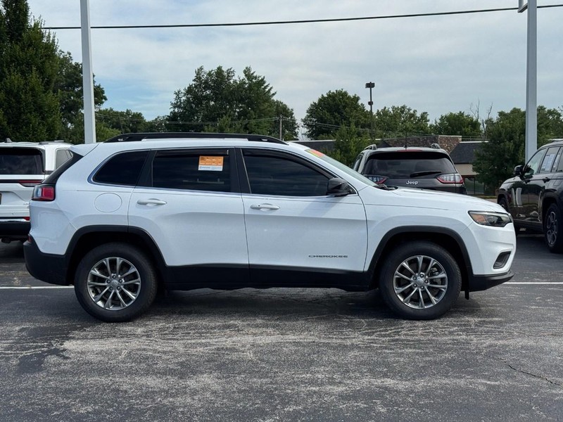 Jeep Cherokee Vehicle Image 03