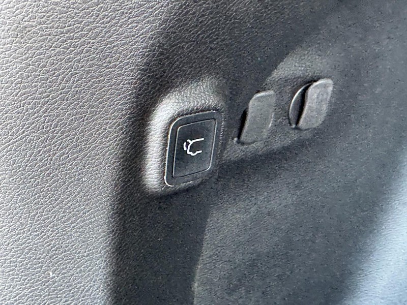 Jeep Cherokee Vehicle Image 17