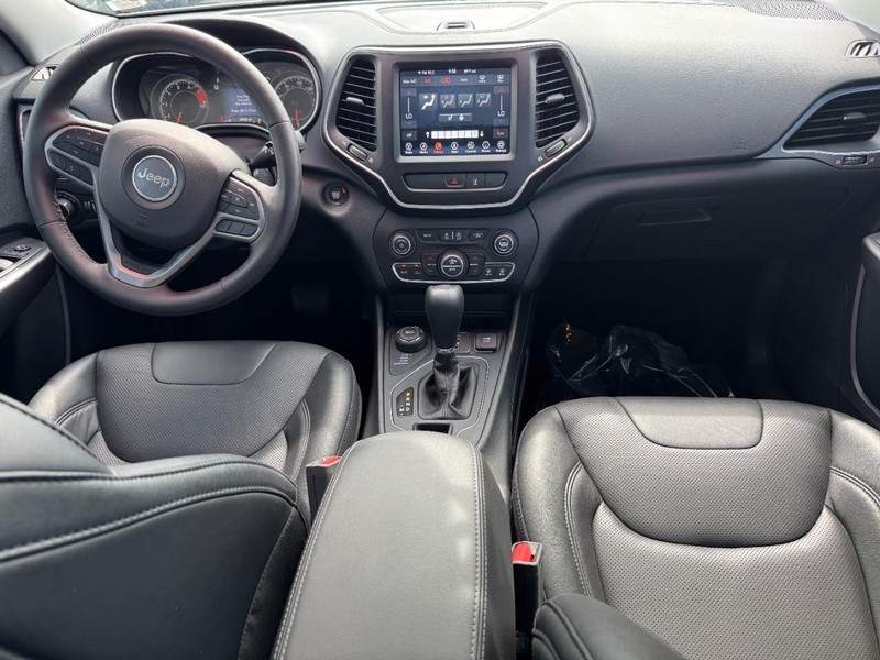 Jeep Cherokee Vehicle Image 21