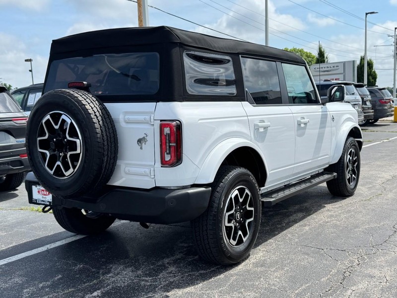 Ford Bronco Vehicle Image 03
