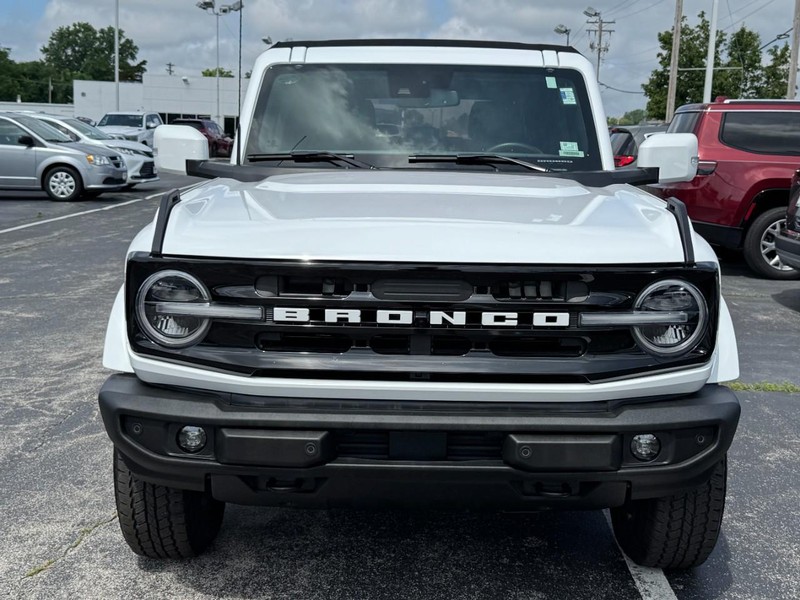 Ford Bronco Vehicle Image 10