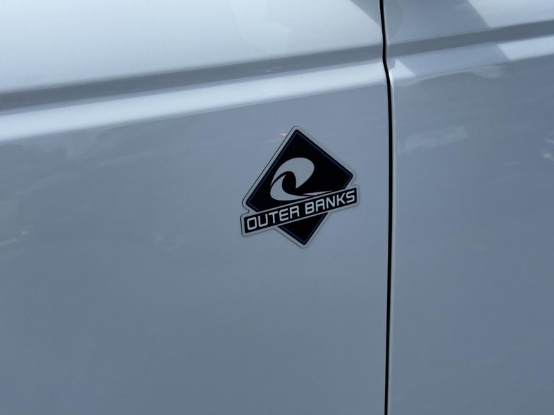Ford Bronco Vehicle Image 11