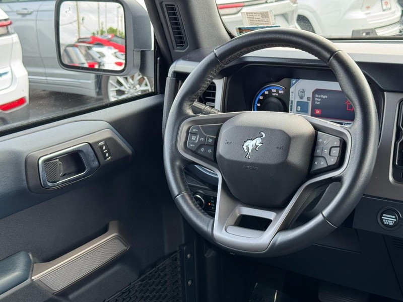 Ford Bronco Vehicle Image 17
