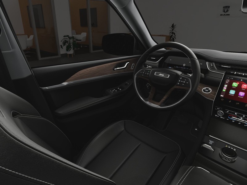 Jeep Grand Cherokee Vehicle Image 20
