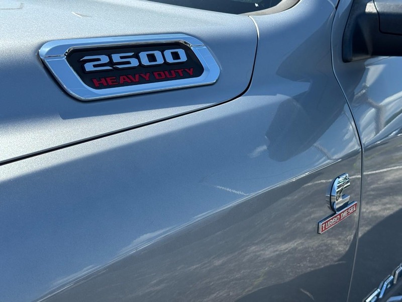 Ram 2500 Vehicle Image 12