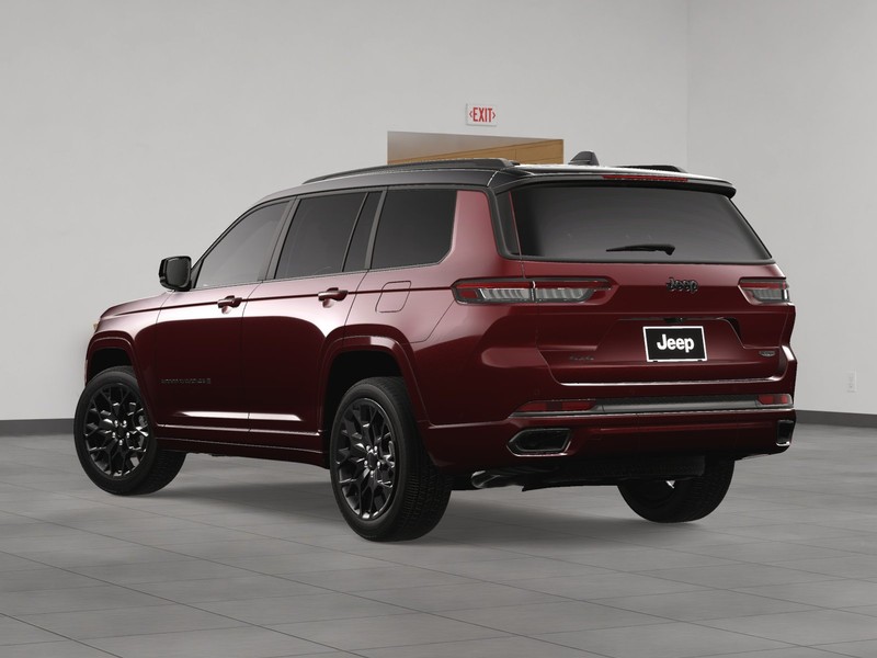 Jeep Grand Cherokee L Vehicle Image 04