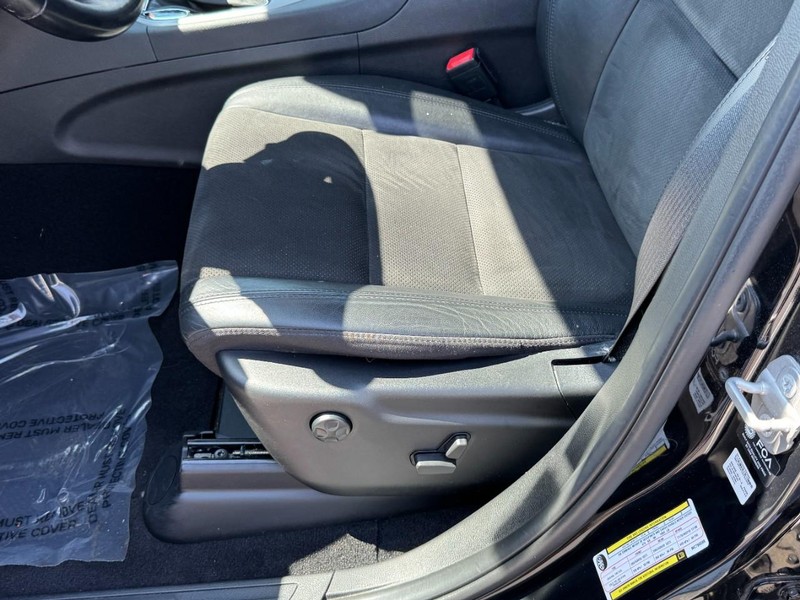 Jeep Grand Cherokee Vehicle Image 31