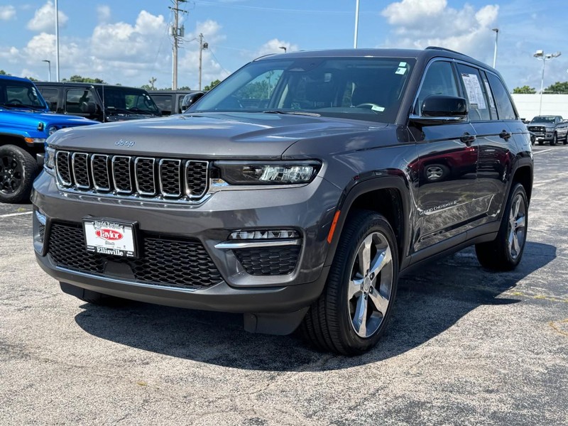Jeep Grand Cherokee Vehicle Image 08
