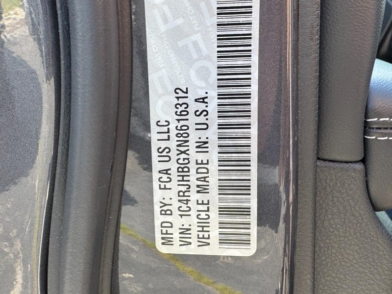 Jeep Grand Cherokee Vehicle Image 33
